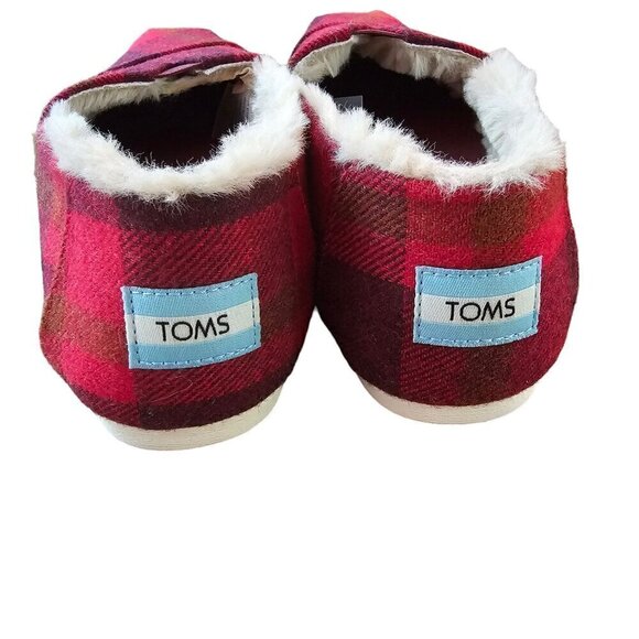 TOMS Women's Red and Black Buffalo Plaid Faux Fur Lined Slip-On Shoes Size 7.5 - Picture 4 of 8